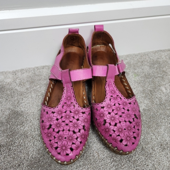 Pink Leather Floral Pattern Sandals Shoes Size 42 Fairy Romantic Molly Bessa - Picture 1 of 6